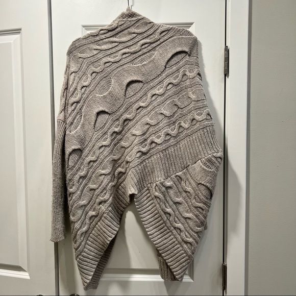 Express Sweater - Tan Size L - Picture 3 of 5